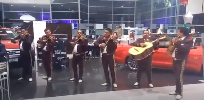 MARIACHI PURO JALISCO